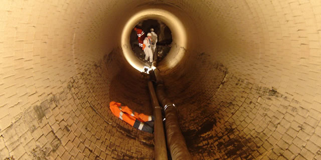 Reactor Hydro Jet Cleaning